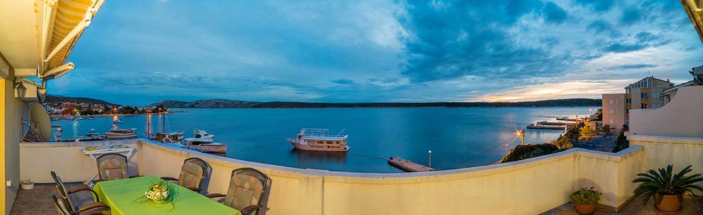 Captain'S Apartment Barbat na Rabu المظهر الخارجي الصورة