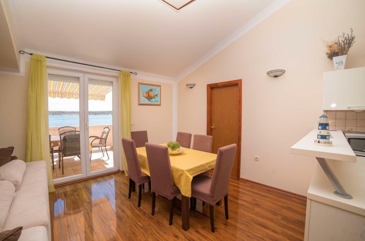 Captain'S Apartment Barbat na Rabu المظهر الخارجي الصورة