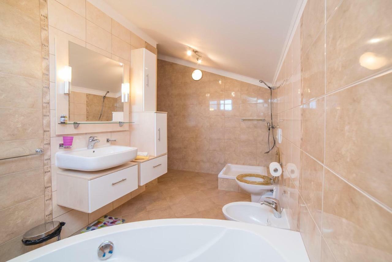 Captain'S Apartment Barbat na Rabu المظهر الخارجي الصورة